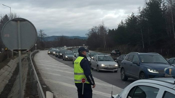 Натоварено е движението по всички пътища в Югозападна България